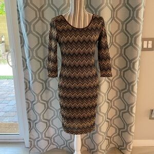 Bebe 2b Long Sleeve Patterned Dress